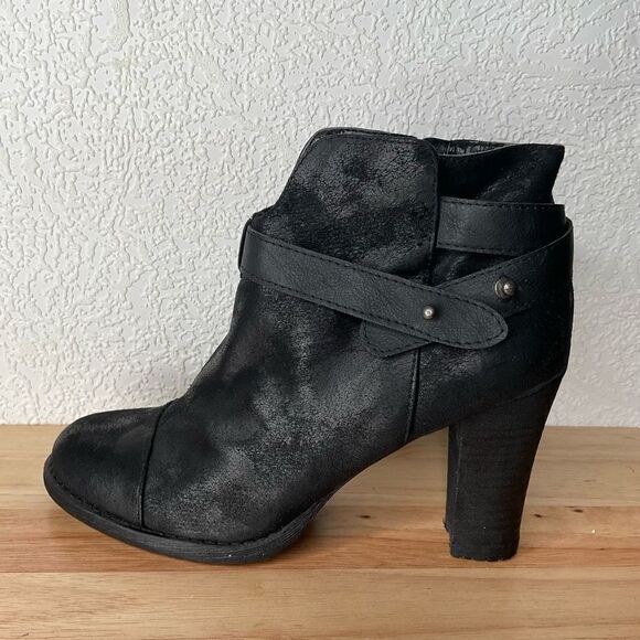 Y2K‎ 90”s Bootie - Picture 1 of 13